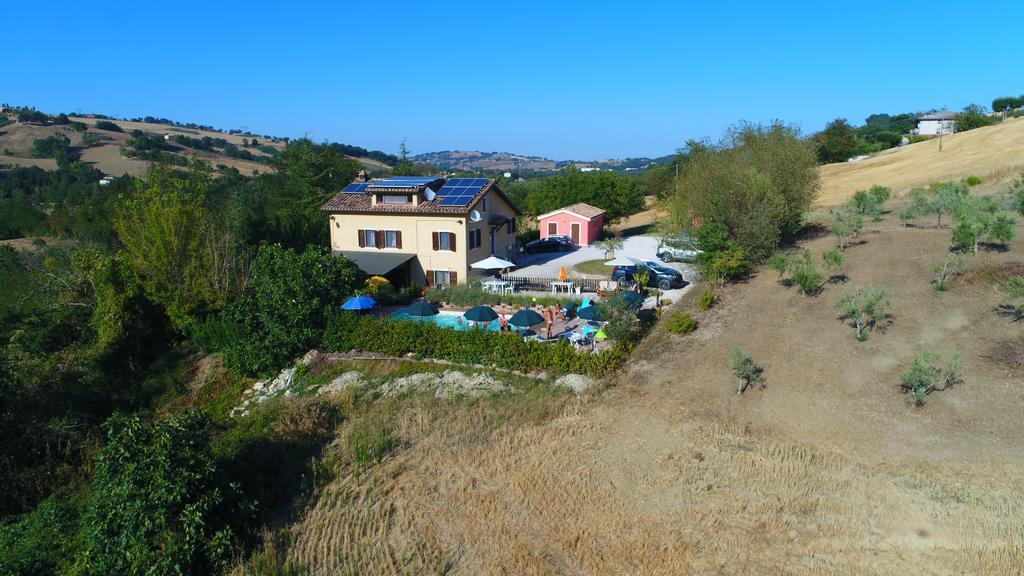 萨布丽娜乡村别墅酒店 San Ginesio 外观 照片